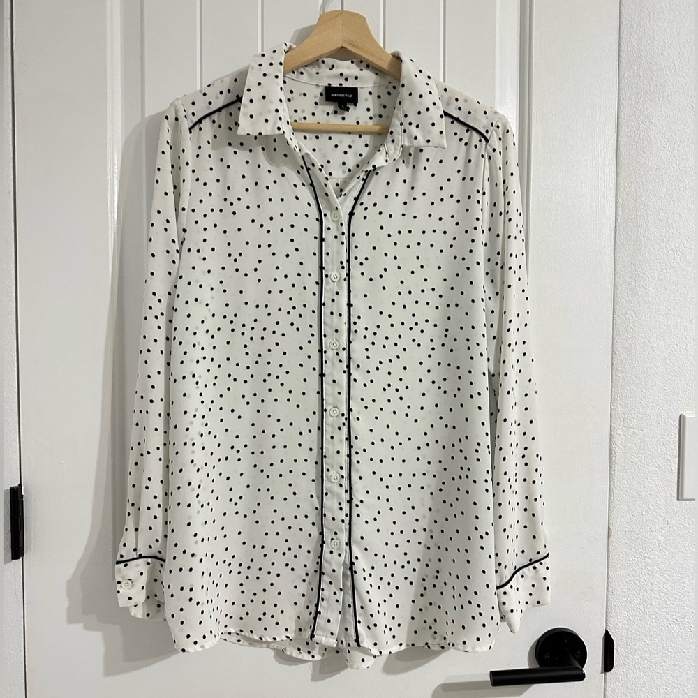 Who What Wear Black Dotted Button Down Blouse